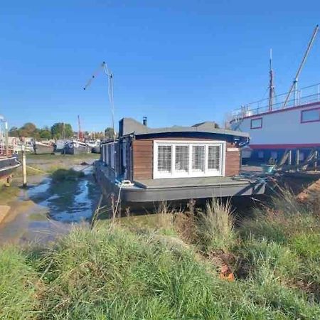 Toosey Lass - St Osyth Creek Saint Osyth Exteriér fotografie